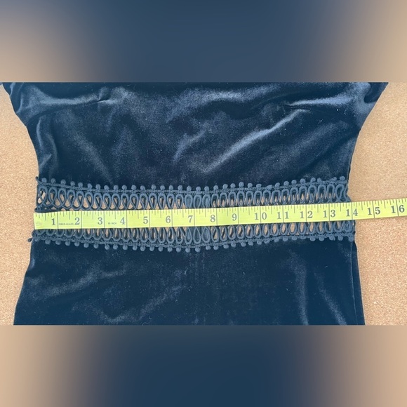 Romeo and Juliet Black Velvet Mini Dress Size M - Picture 8 of 10